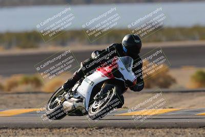 media/Dec-18-2022-SoCal Trackdays (Sun) [[8099a50955]]/Turn 14 (940am)/